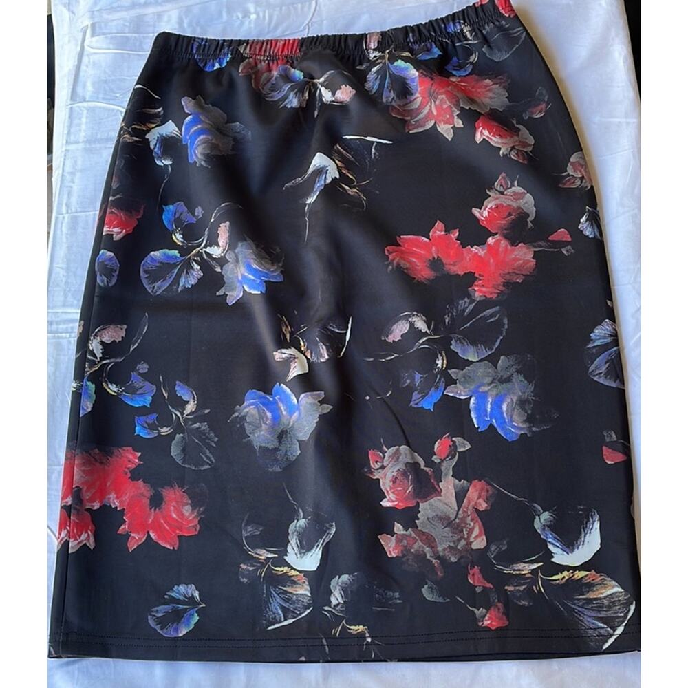 Modcloth XXL Pencil Skirt Black Floral Scuba fabric